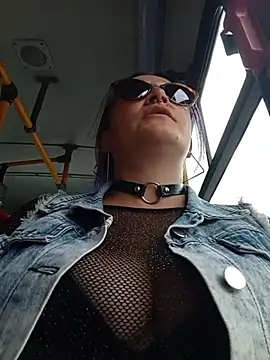 sophie banger online show from April 20, 7:48 pm