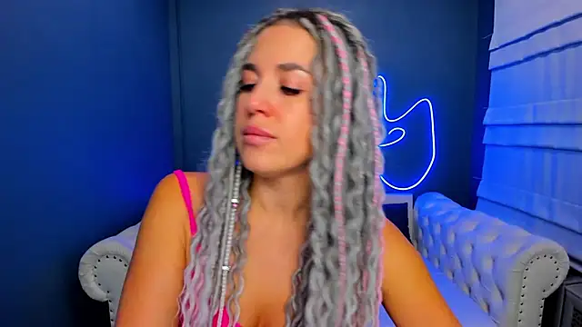 Snapshot of rock_n_roxy chatting on September 29, 1:33 am rock n roxy online show from September 29, 1:33 am