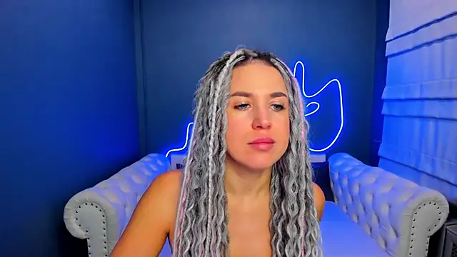 Snapshot of rock_n_roxy chatting on October 11, 1:27 am rock n roxy online show from October 11, 1:27 am