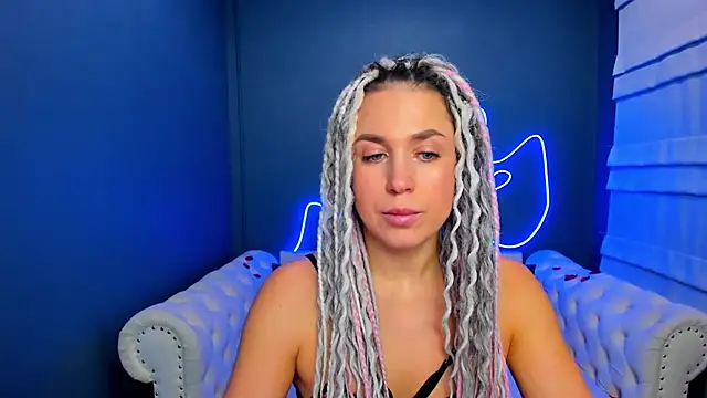 Snapshot of rock_n_roxy chatting on November 25, 1:16 am rock n roxy online show from November 25, 1:16 am