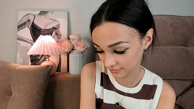 Jessie meow online show from March 5, 2:45 pm