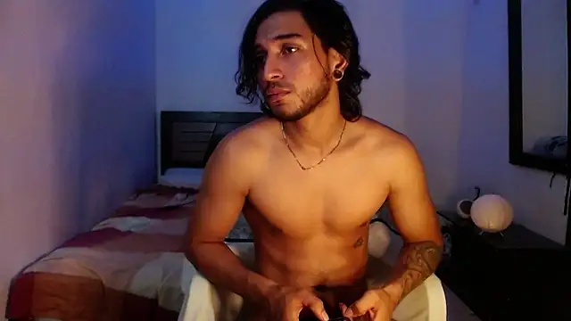 Snapshot of maxximus_100 chatting on January 31, 9:16 am maxximus 100 online show from January 31, 9:16 am