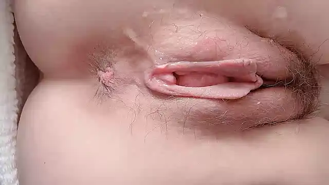 Krismil3 online show from February 10, 9:58 pm