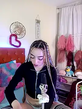 Snapshot of Yennastone chatting on December 27, 12:39 am Yennastone online show from December 27, 12:39 am