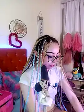 Snapshot of Yennastone chatting on December 28, 2:33 am Yennastone online show from December 28, 2:33 am