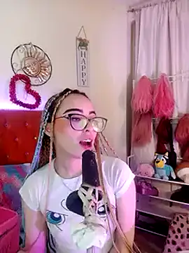 Snapshot of Yennastone chatting on December 28, 5:44 am Yennastone online show from December 28, 5:44 am