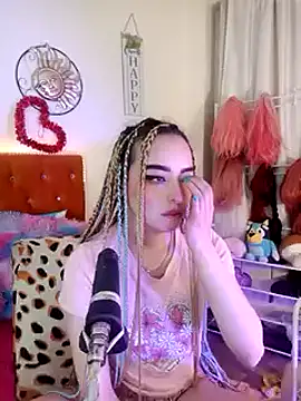 Snapshot of Yennastone chatting on January 1, 12:53 am Yennastone online show from January 1, 12:53 am