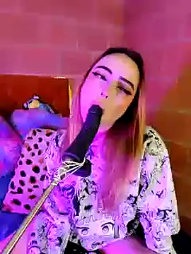 Snapshot of Yennastone chatting on February 20, 2:29 am Yennastone online show from February 20, 2:29 am