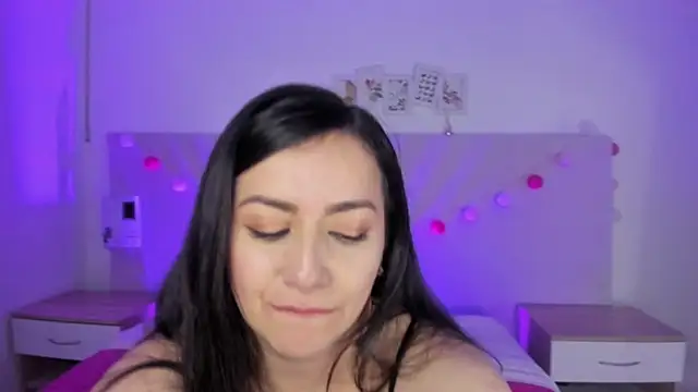 Kimkalifa  online show from February 7, 3:41 pm