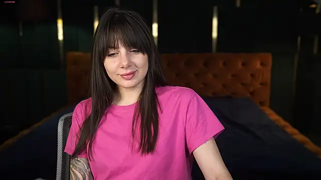 Snapshot of Alisa054 chatting on December 6, 10:38 am Alisa054 online show from December 6, 10:38 am