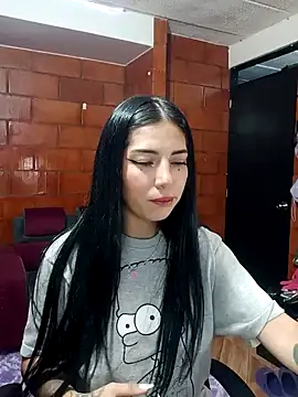 Snapshot of Raven__purple chatting on January 23, 1:41 am Raven purple online show from January 23, 1:41 am