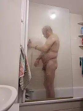 Snapshot of Bretoncool chatting on February 1, 1:30 pm Bretoncool online show from February 1, 1:30 pm