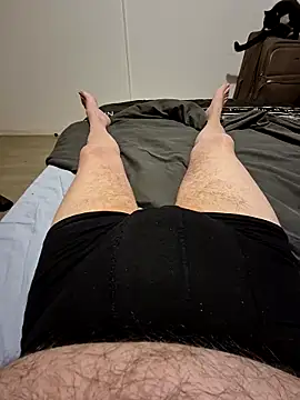 Snapshot of Bretoncool chatting on February 14, 5:09 am Bretoncool online show from February 14, 5:09 am