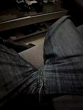 Snapshot of Bretoncool chatting on February 22, 4:29 am Bretoncool online show from February 22, 4:29 am