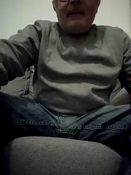 Snapshot of Bretoncool chatting on March 5, 5:40 am Bretoncool online show from March 5, 5:40 am