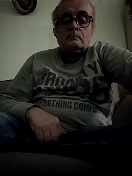 Snapshot of Bretoncool chatting on March 12, 5:35 am Bretoncool online show from March 12, 5:35 am