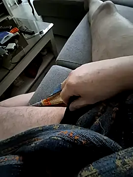 Snapshot of Bretoncool chatting on March 12, 2:12 pm Bretoncool online show from March 12, 2:12 pm