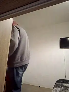 Snapshot of Bretoncool chatting on March 22, 4:24 am Bretoncool online show from March 22, 4:24 am