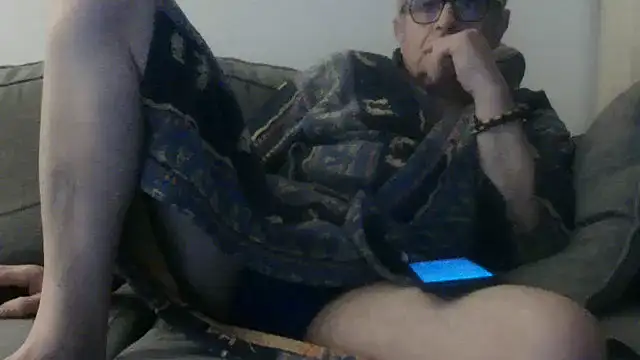 Snapshot of Bretoncool chatting on September 23, 7:28 pm Bretoncool online show from September 23, 7:28 pm