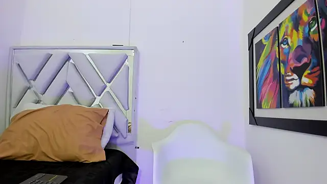 leslyylove online show from February 28, 3:15 am