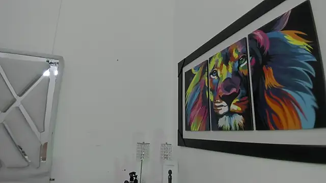 leslyylove online show from March 18, 7:08 am