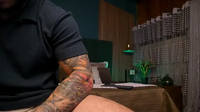 LeoSalvatore  online show from March 18, 8:14 am