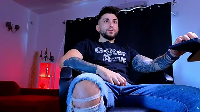 MightyAaron66 online show from October 10, 6:01 am