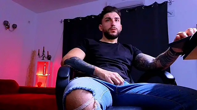 MightyAaron66 online show from October 31, 3:29 am