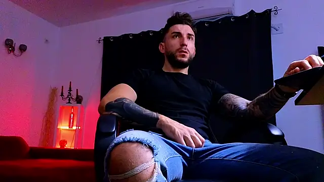 MightyAaron66 online show from November 9, 5:39 am