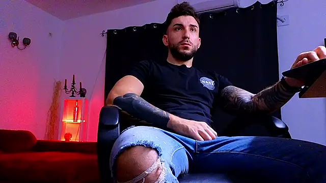 MightyAaron66 online show from November 22, 3:49 am