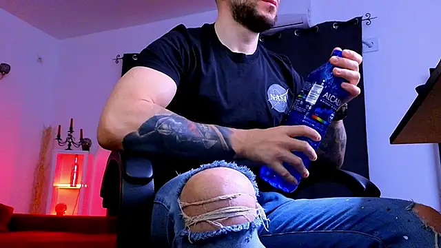 MightyAaron66 online show from March 27, 3:23 am