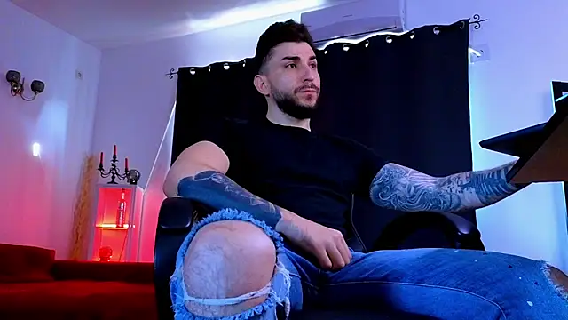 MightyAaron66 online show from April 23, 4:57 am