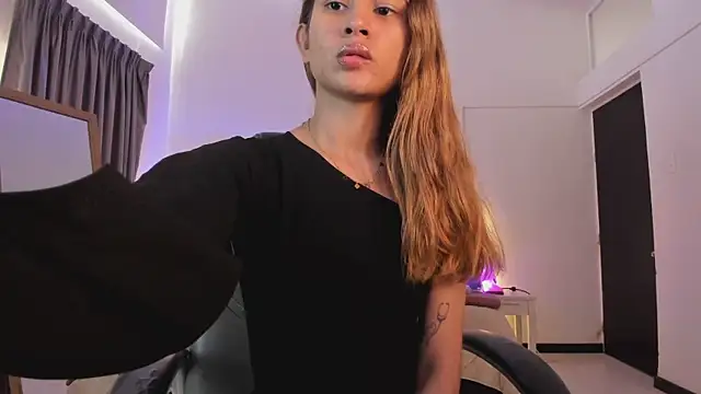 Snapshot of Tamy_edwards chatting on October 16, 7:59 pm Tamy edwards online show from October 16, 7:59 pm