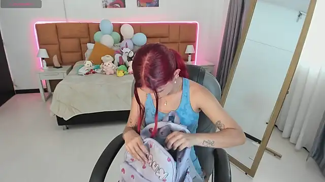 Snapshot of Tamy_edwards chatting on May 22, 8:14 pm Tamy edwards online show from May 22, 8:14 pm