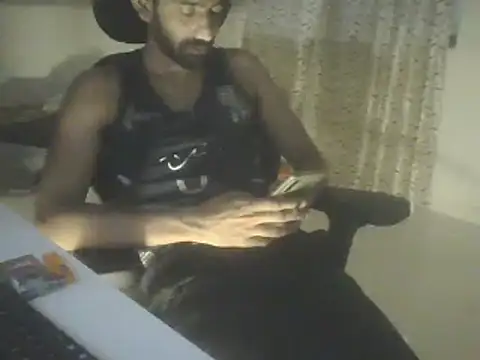 Snapshot of dominanthubby chatting on December 12, 12:44 pm dominanthubby online show from December 12, 12:44 pm