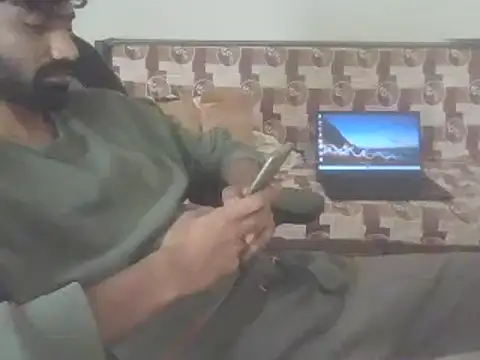 Snapshot of dominanthubby chatting on January 17, 9:39 am dominanthubby online show from January 17, 9:39 am