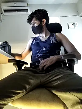 Snapshot of dominanthubby chatting on January 30, 6:43 pm dominanthubby online show from January 30, 6:43 pm