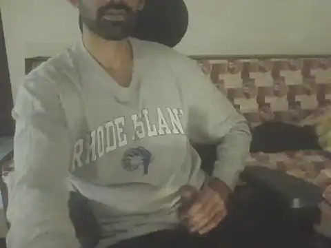 Snapshot of dominanthubby chatting on February 21, 3:56 am dominanthubby online show from February 21, 3:56 am