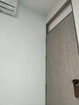 cuteluci  online show from January 12, 12:55 pm