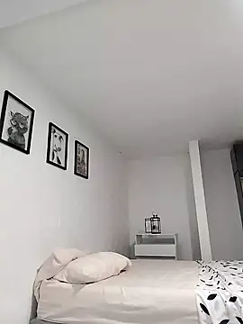 cuteluci  online show from February 9, 3:23 pm