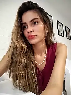 cuteluci  online show from March 20, 2:10 pm