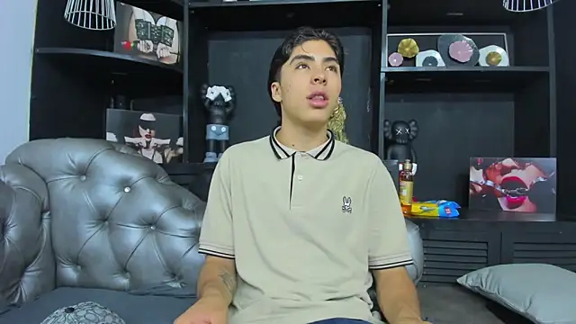 HeellBoy  online show from November 9, 1:26 am