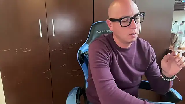 alanan881 online show from February 4, 11:31 pm