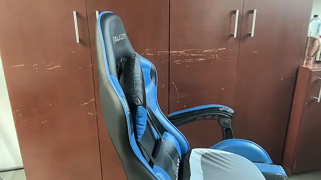 alanan881 online show from February 9, 6:56 pm