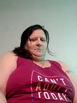 Snapshot of staceysmomfow chatting on February 2, 12:40 am staceysmomfow online show from February 2, 12:40 am