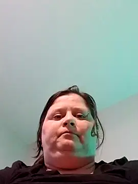 Snapshot of staceysmomfow chatting on February 3, 10:54 pm staceysmomfow online show from February 3, 10:54 pm