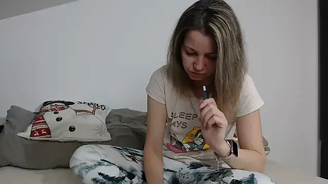 SweetMaddy888 online show from December 11, 4:07 am