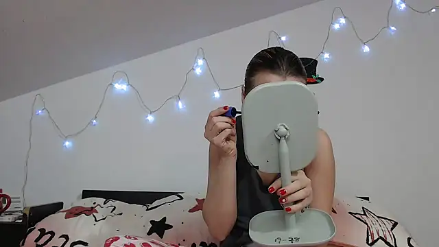 SweetMaddy888 online show from January 12, 4:10 am