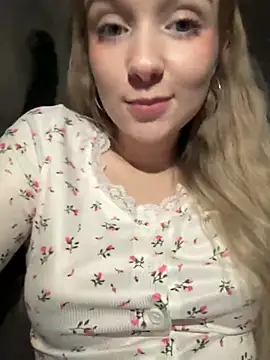 Baby Tiny online show from January 2, 6:23 pm