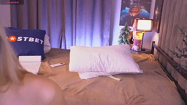 Tella dream online show from December 18, 2:28 pm